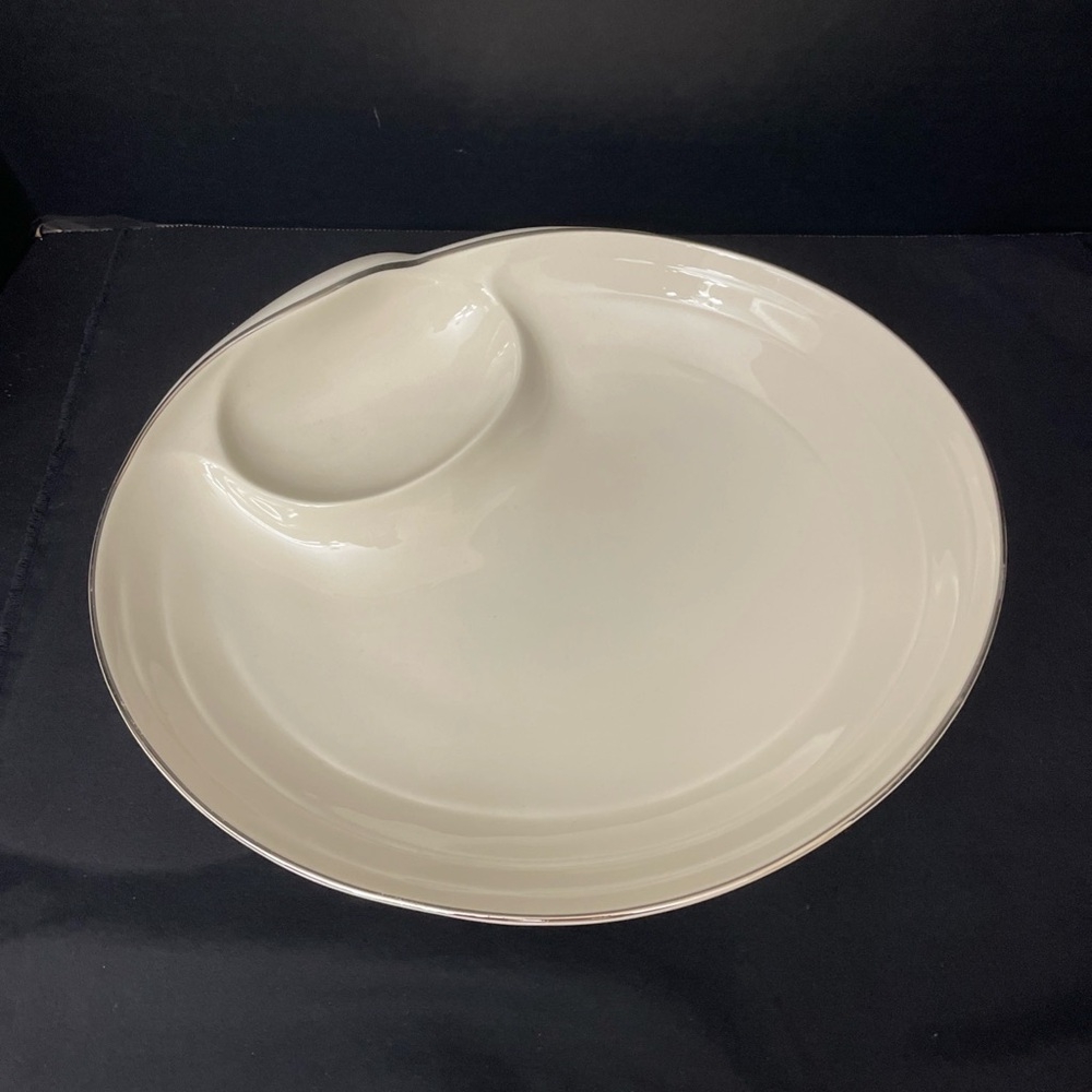 Lenox Sea Sand and Sky Chip & Dip Platter Ivory w/‎ Platinum Trim